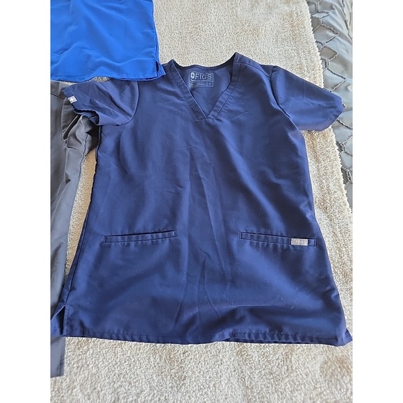 FIGS Technical Collection 4 Scrub Tops Women's S Casma 3 Pocket X 2 Catarina X 2 - Picture 4 of 16